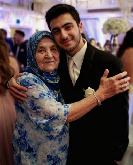 18 yaşındayım ve bir erkeğim. galerisi resim 1