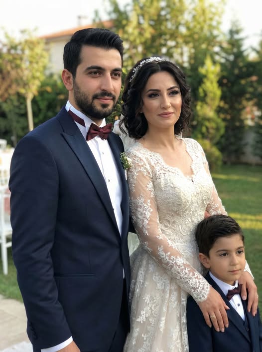 Annem, dul ve oğlu olan kadınla evlendiğim için