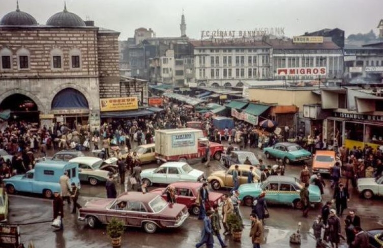 Oğlum nişanlısını akşam yemeği için eve getirdi. galerisi resim 1