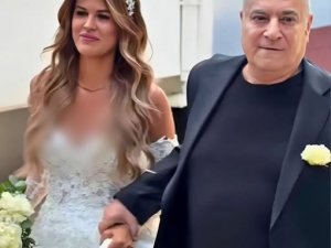 Bana farklı teklifleri oldu,