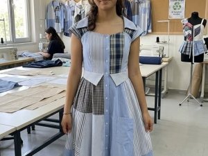 Babamın anısına, onun gömleklerinden bir elbise diktim