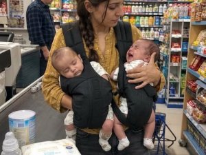 İkiz Bebekli Annenin Bez Parasını Ödedim
