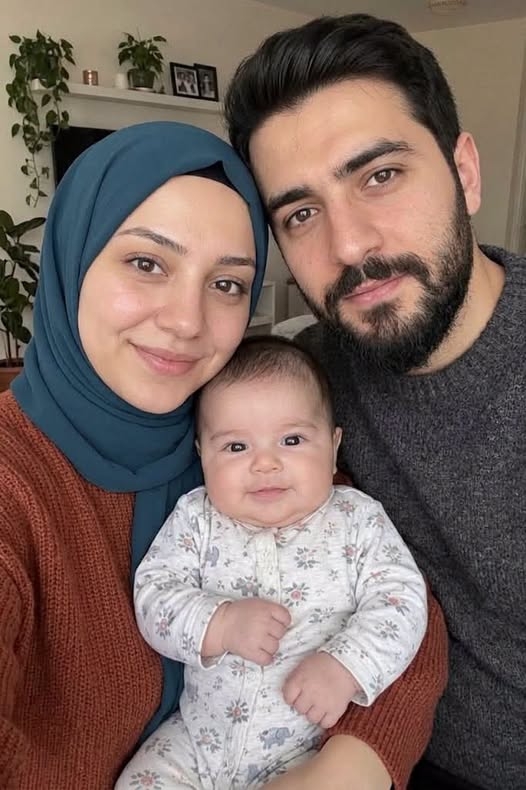 KOCAM TELEFONU KAPATTIĞINI SANARAK KONUŞMAYA galerisi resim 1